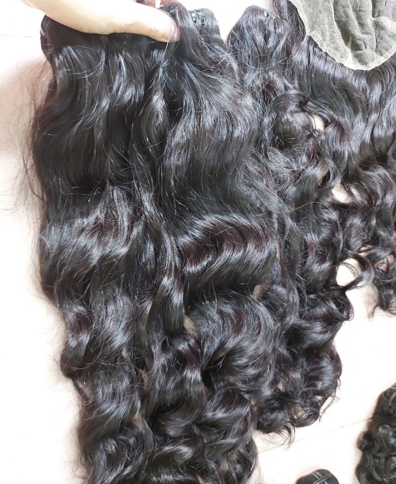 Unprocessed Raw Human Hair Bundles Wholesale Vendor Cambodian Virgin Cuticle Aligned Hair Natural Wave Cambodian Raw Hair